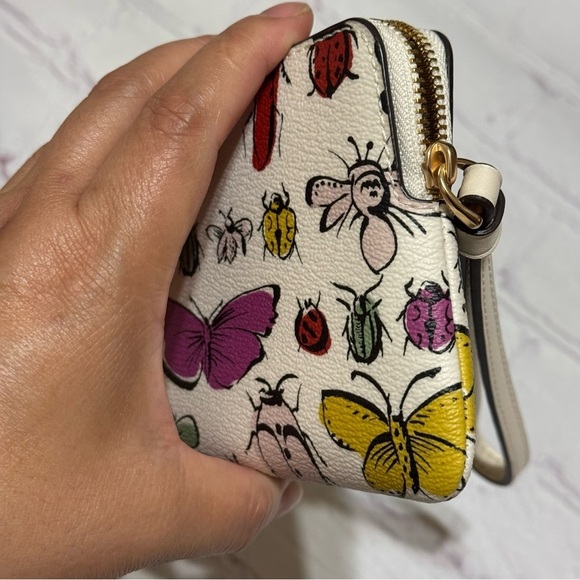 COACH Corner Zip Wristlet Signature Canvas With butterflies & critters Print NWT - Picture 2 of 9